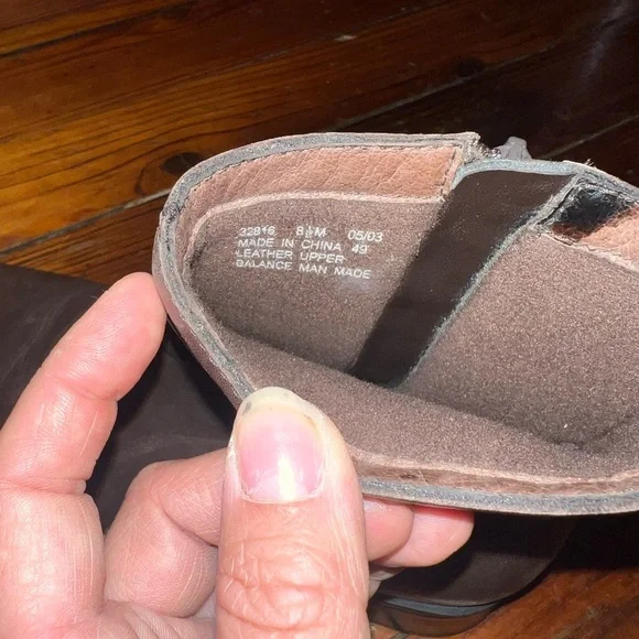 Clark’s Chocolate Brown Leather Ankle Boots Womens 8.5 - Picture 3 of 5